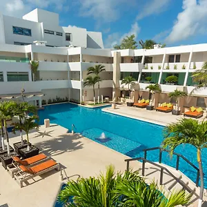 4* Otel Flamingo